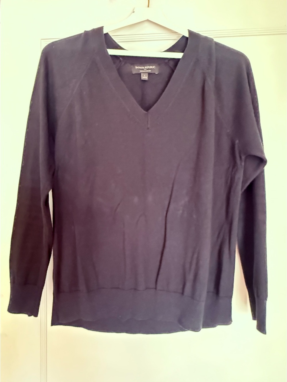 Banana Republic V-Neck Sweater in Black